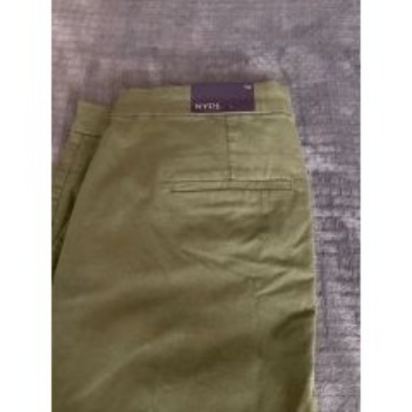 50% or more Off Name Brand Clothes ** NYPDJ Cropped Pants SIZE 14 - Picture 2 of 4